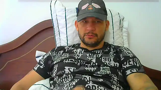 altenori112 online show from 12-18-25, 02:43