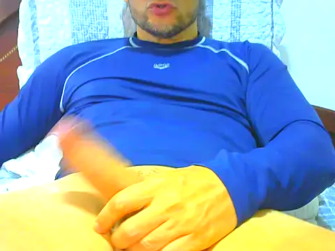 Snapshot of altenori112 chatting on 05-04-26, 02:42 altenori112 online show from 05-04-26, 02:42