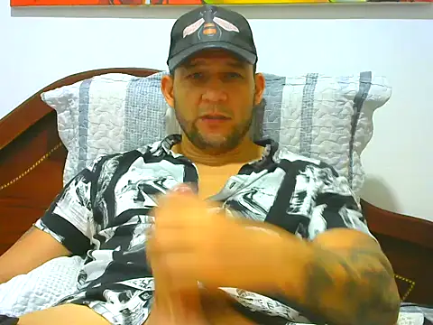 Snapshot of altenori112 chatting on 04-29-26, 10:38 altenori112 online show from 04-29-26, 10:38