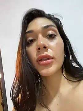 Snapshot of LaanaCooper chatting on 02-13-25, 03:45 LaanaCooper online show from 02-13-25, 03:45