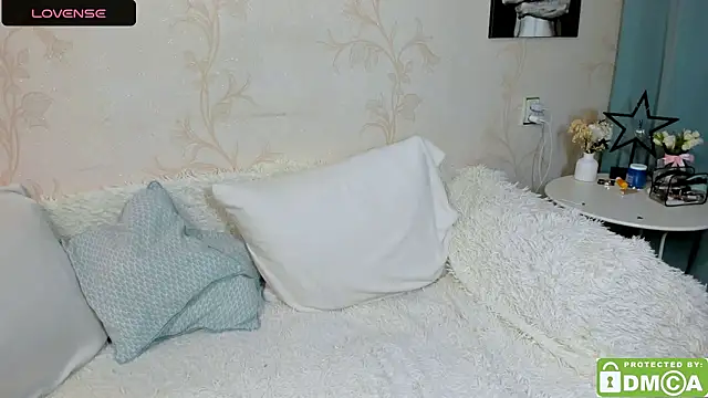 EmmaAmazingEyes online show from 10-21-25, 04:06