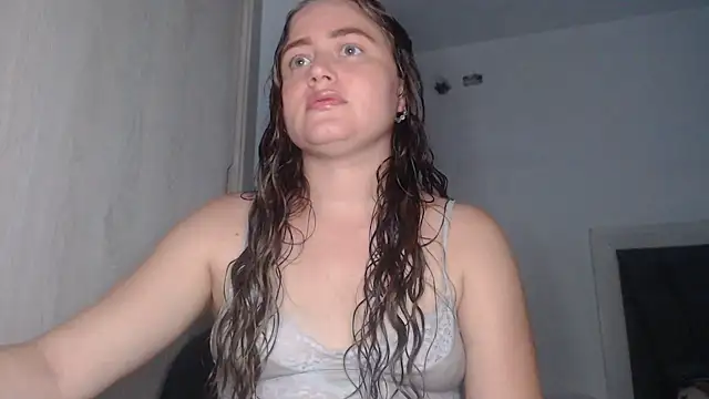 Snapshot of fisting_room chatting on 05-28-26, 10:37 fisting room online show from 05-28-26, 10:37