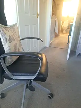 Emily English57 online show from 12-02-25, 09:33