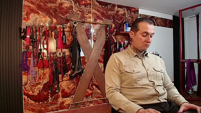 boy n girl online show from 03-18-25, 11:00