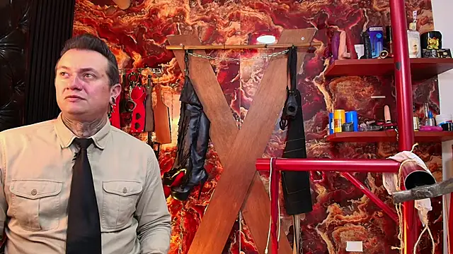 boy n girl online show from 10-31-25, 09:17