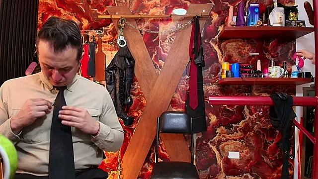 boy n girl online show from 10-23-25, 09:41