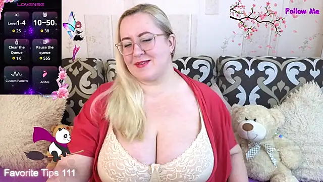 Ginesia online show from 11-26-25, 01:55