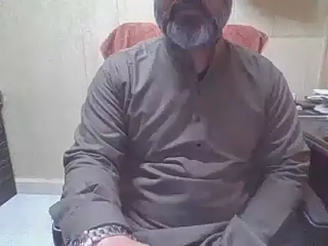 Snapshot of hairymaster95 chatting on 01-16-26, 04:38 hairymaster95 online show from 01-16-26, 04:38