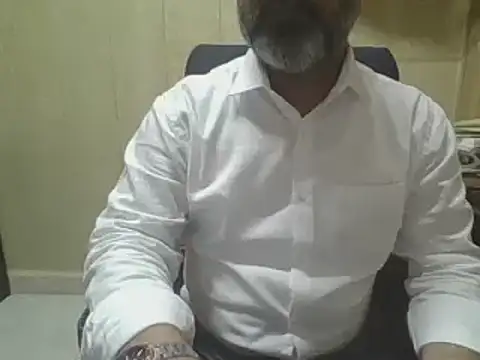 Snapshot of hairymaster95 chatting on 05-07-26, 04:17 hairymaster95 online show from 05-07-26, 04:17