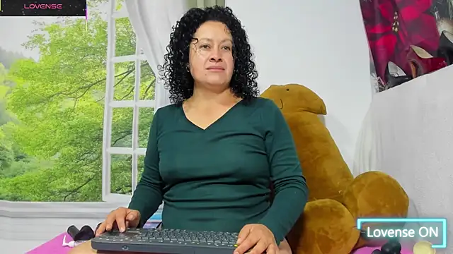 nikool32 online show from 04-06-26, 10:27