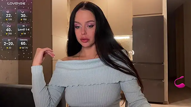 Megan Nilson online show from 04-11-26, 06:44