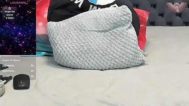 Snapshot of Jasminporn chatting on 12-14-24, 02:33 Jasminporn online show from 12-14-24, 02:33