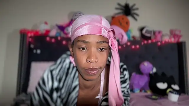 Cum2Charm online show from 10-31-25, 02:35