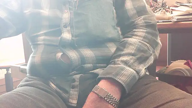 Snapshot of HaraldGermany chatting on 02-08-26, 12:25 HaraldGermany online show from 02-08-26, 12:25