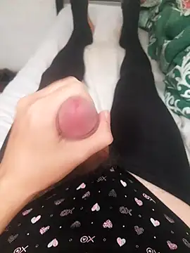 Snapshot of Ummfuss1 chatting on 10-21-25, 01:43 Ummfuss1 online show from 10-21-25, 01:43