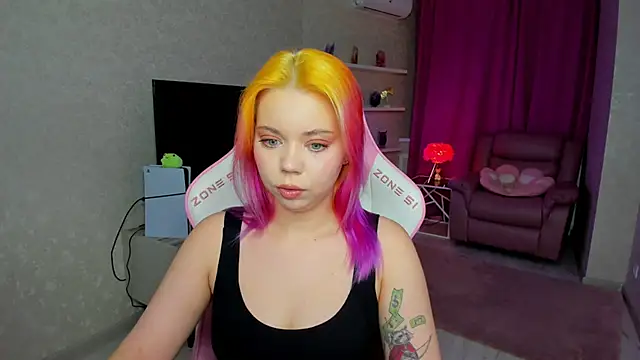 Snapshot of EnergyBunny_1 chatting on 06-07-26, 05:29 EnergyBunny 1 online show from 06-07-26, 05:29