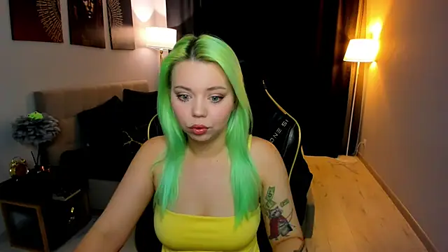 Snapshot of EnergyBunny_1 chatting on 02-15-26, 07:35 EnergyBunny 1 online show from 02-15-26, 07:35