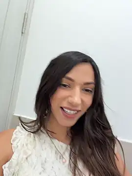 Snapshot of _MiaQueen_ chatting on 07-16-26, 10:40 MiaQueen online show from 07-16-26, 10:40