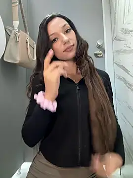 Snapshot of _MiaQueen_ chatting on 03-29-26, 10:11 MiaQueen online show from 03-29-26, 10:11