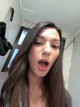  MiaQueen  online show from 03-06-26, 10:49