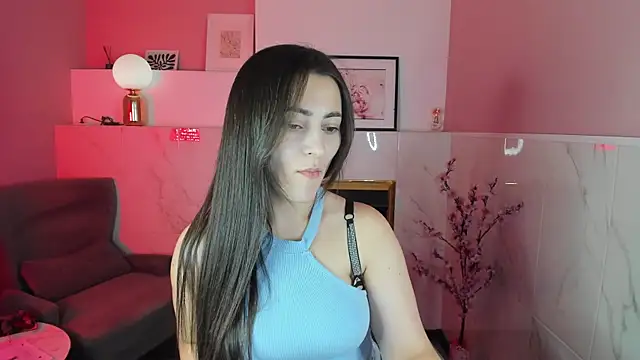 Snapshot of KylieMellow chatting on 09-11-25, 01:33 KylieMellow online show from 09-11-25, 01:33