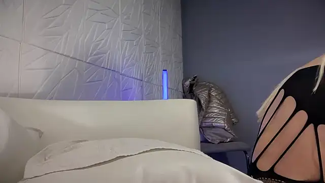 Reyna63 online show from 09-25-25, 04:57