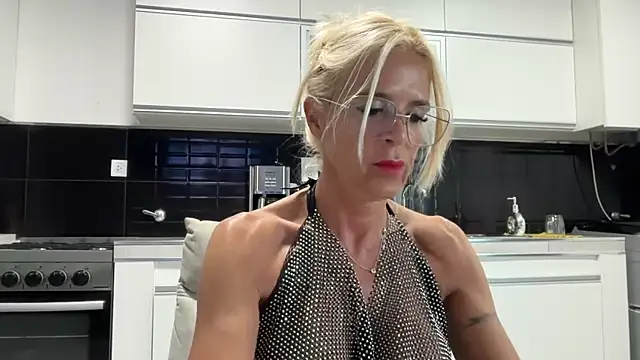 Reyna63 online show from 04-18-26, 09:04