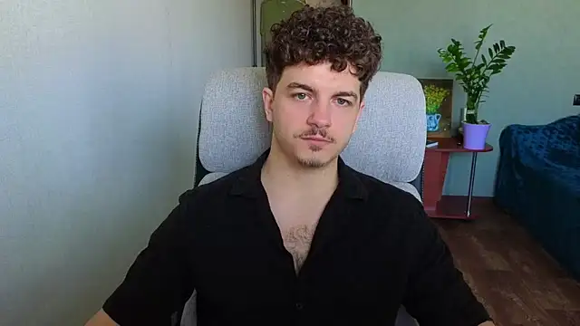 Snapshot of Remy_Miles chatting on 06-05-26, 05:34 Remy Miles online show from 06-05-26, 05:34