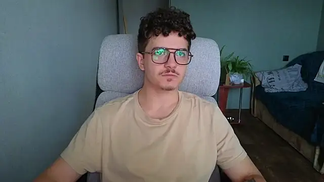 Remy Miles online show from 10-31-25, 07:16