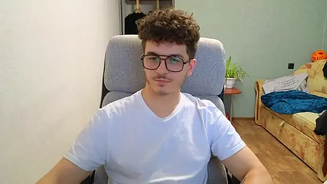 Remy Miles online show from 12-15-25, 01:17