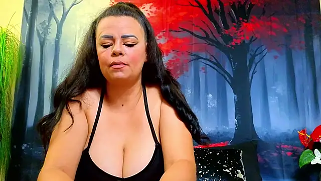 ElizabethEven online show from 10-25-25, 08:53