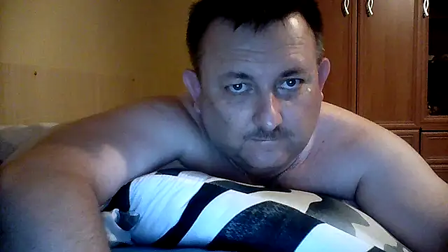 Snapshot of Novy73 chatting on 09-21-25, 08:47 Novy73 online show from 09-21-25, 08:47