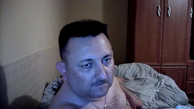 Snapshot of Novy73 chatting on 10-25-25, 10:32 Novy73 online show from 10-25-25, 10:32