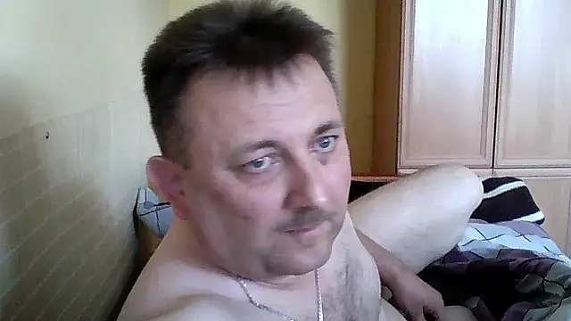Snapshot of Novy73 chatting on 06-14-26, 09:43 Novy73 online show from 06-14-26, 09:43