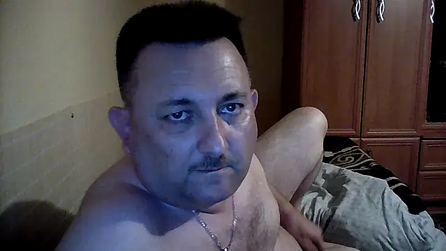 Snapshot of Novy73 chatting on 09-26-25, 09:32 Novy73 online show from 09-26-25, 09:32