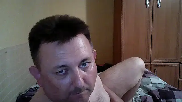 Snapshot of Novy73 chatting on 06-09-26, 11:28 Novy73 online show from 06-09-26, 11:28