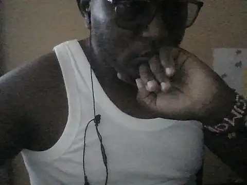 honeyswit online show from 11-16-25, 01:05