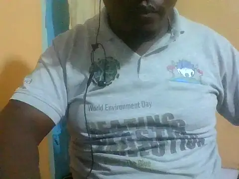 Snapshot of honeyswit chatting on 05-19-26, 11:01 honeyswit online show from 05-19-26, 11:01