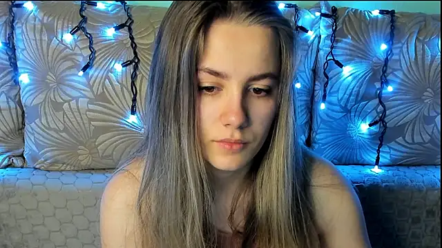 MaggieCake online show from 03-18-26, 02:48