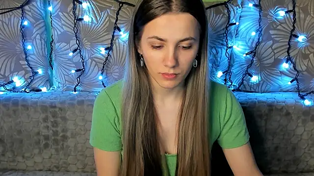 MaggieCake online show from 02-09-25, 01:22