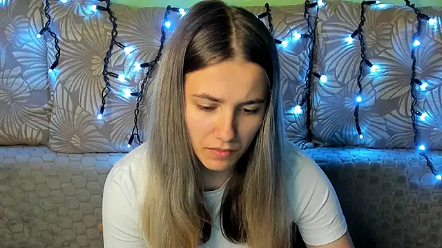 MaggieCake online show from 10-15-25, 11:57