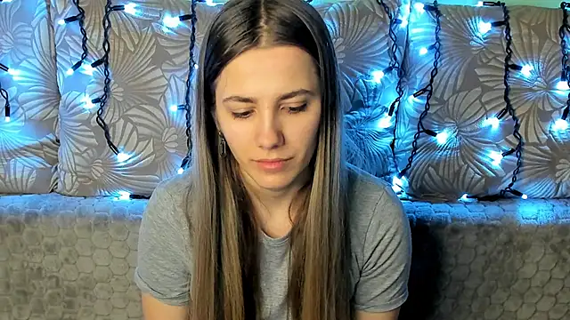 MaggieCake online show from 03-02-25, 05:44