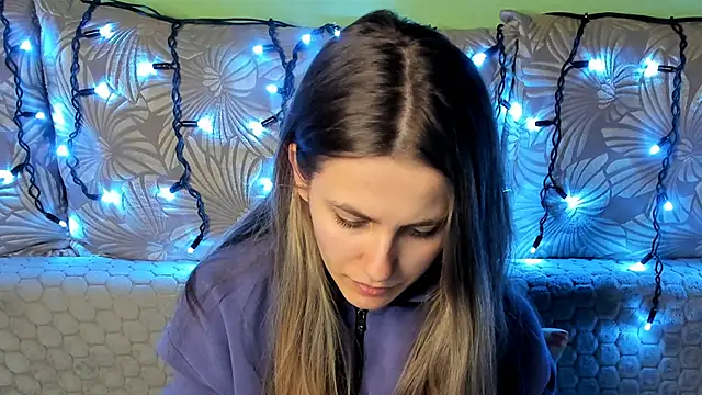 MaggieCake online show from 02-10-26, 01:04