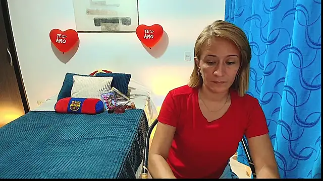 Snapshot of Naty_Stone chatting on 02-19-25, 11:46 Naty Stone online show from 02-19-25, 11:46