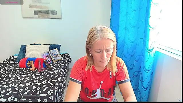 Snapshot of Naty_Stone chatting on 01-27-25, 07:13 Naty Stone online show from 01-27-25, 07:13