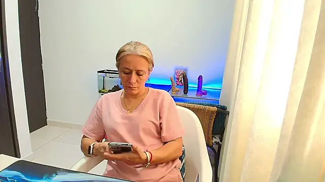 Snapshot of Naty_Stone chatting on 09-29-25, 08:36 Naty Stone online show from 09-29-25, 08:36