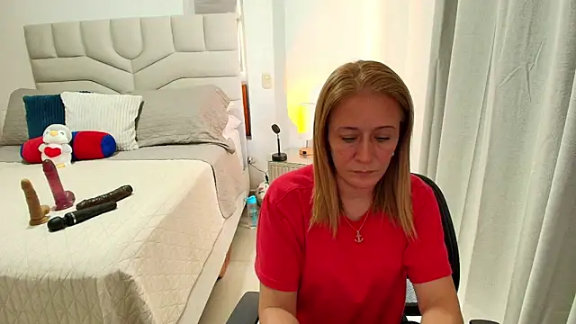 Snapshot of Naty_Stone chatting on 04-17-26, 09:28 Naty Stone online show from 04-17-26, 09:28
