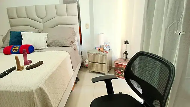 Naty Stone online show from 04-14-26, 09:20