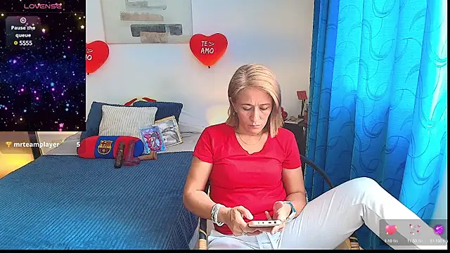 Snapshot of Naty_Stone chatting on 02-19-25, 05:38 Naty Stone online show from 02-19-25, 05:38