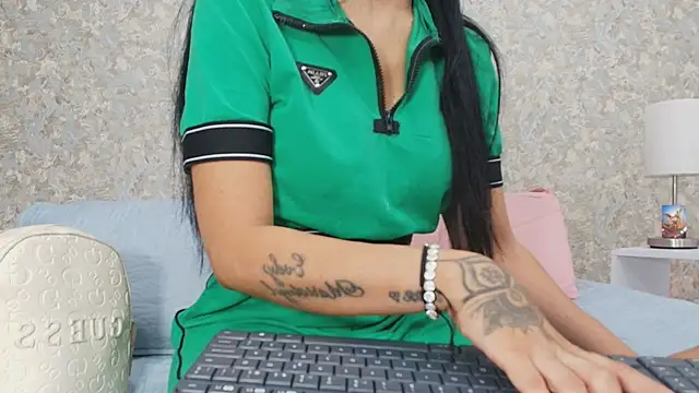 Snapshot of samanta_360 chatting on 02-19-25, 12:00 samanta 360 online show from 02-19-25, 12:00